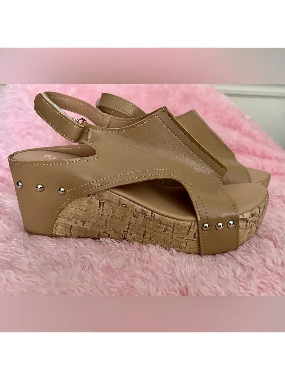 Stylish Wedge Sandals in Caramel - Picture 6 of 15